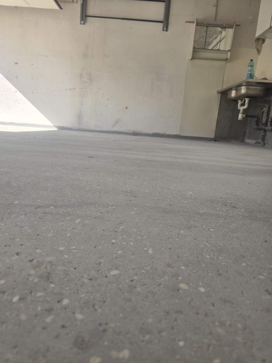 Revêtement de sol en résine — Garage — Étape de chantier