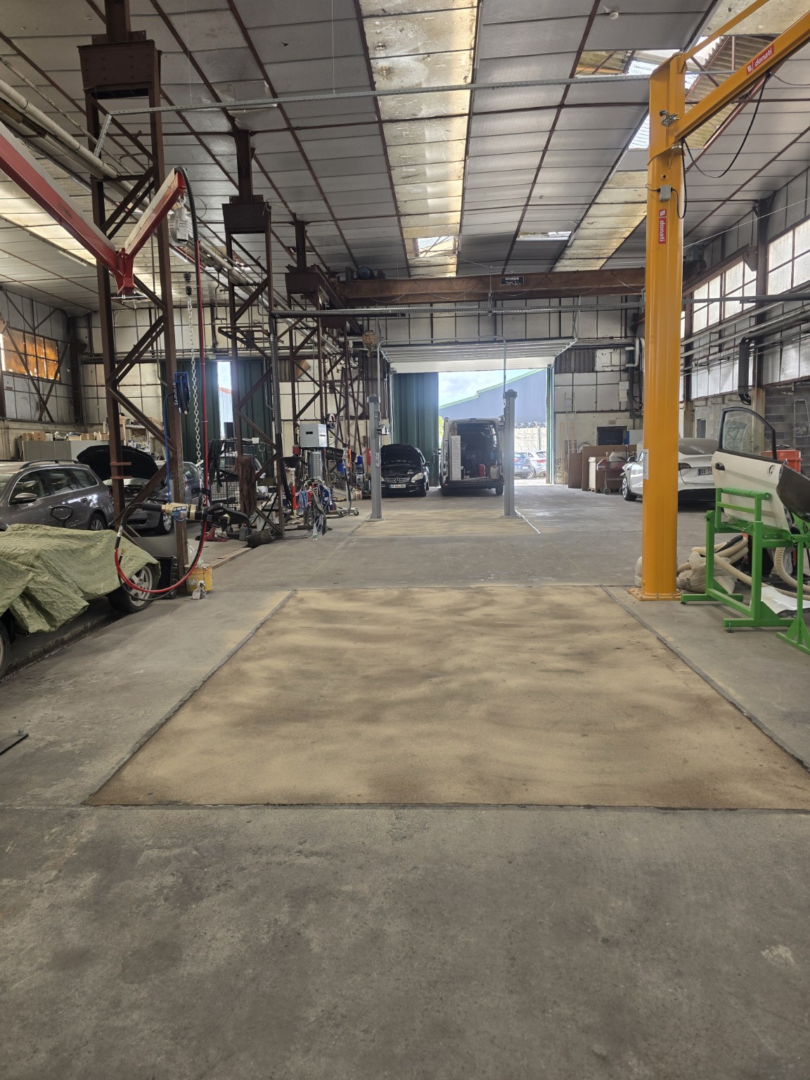Système époxy multicouche — Ateliers automobiles — Étape de chantier